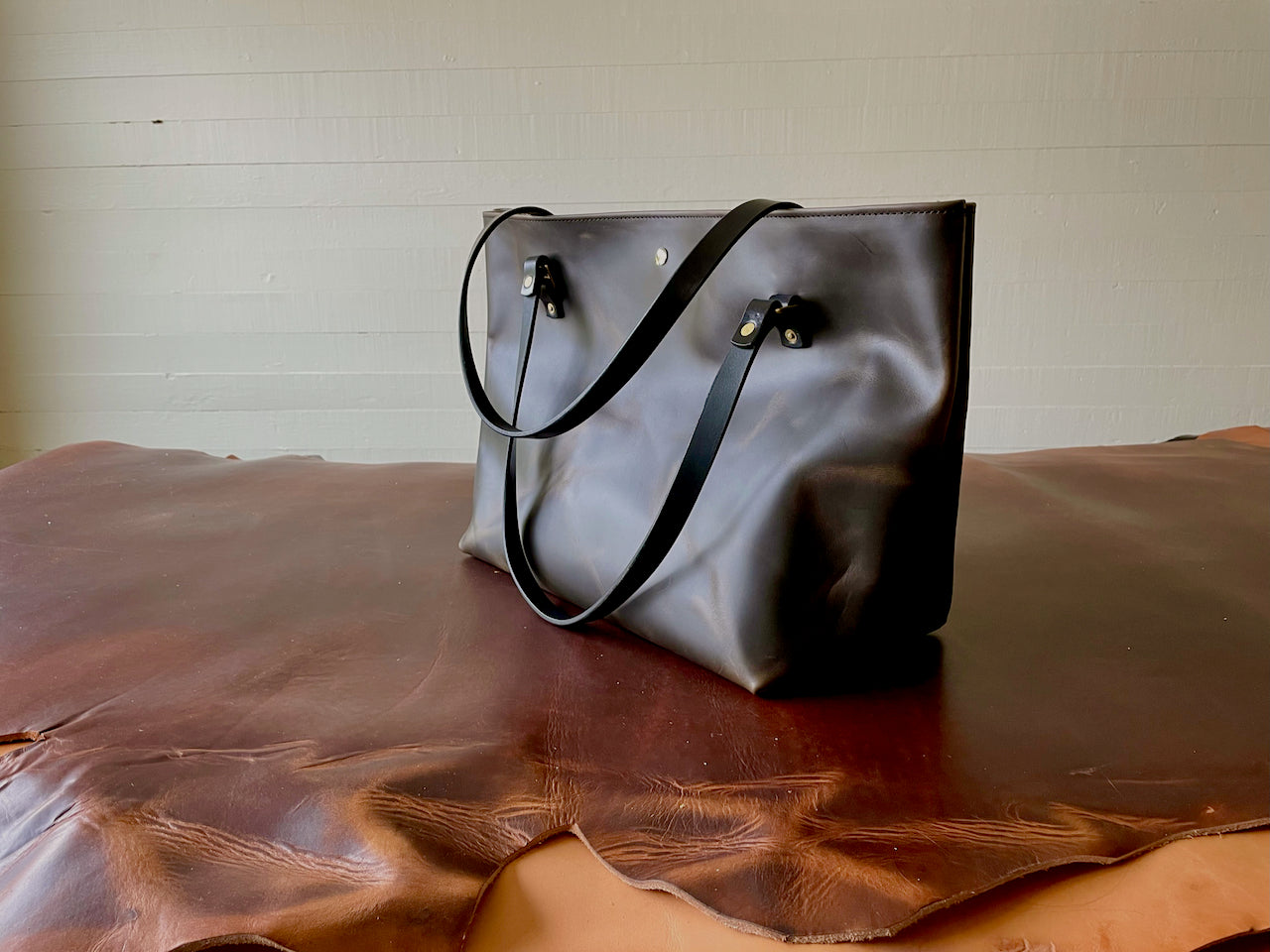 Tote #5002 | Black | LARGE