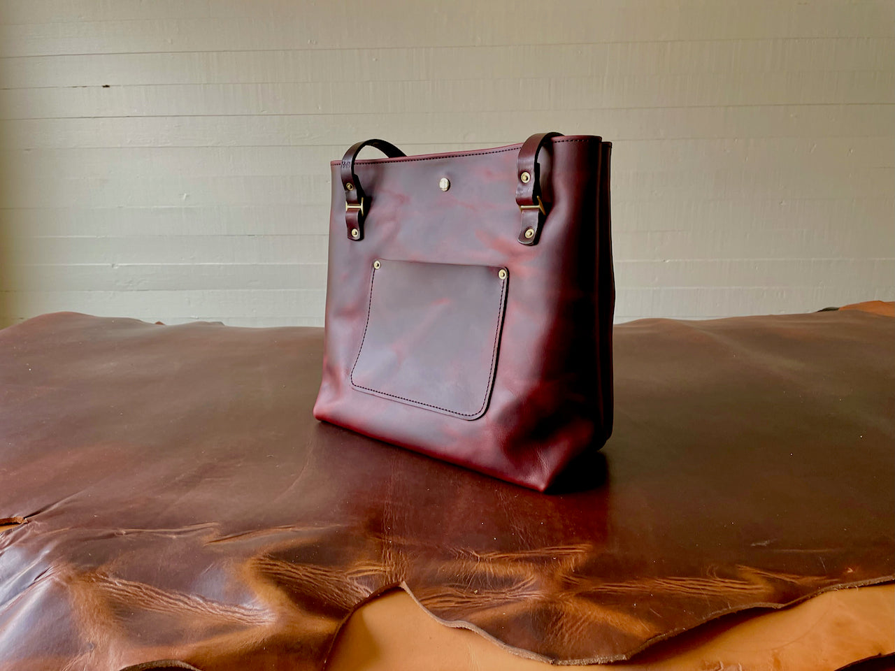 Tote #5008 | OXBLOOD | MEDIUM